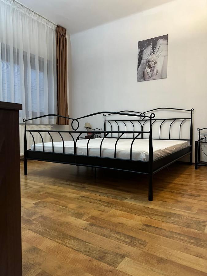 Appartement Casa Mendeleev à Bucarest Extérieur photo